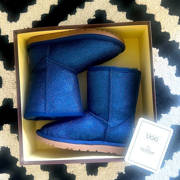 Ugg Kids Glitter Boots - Picture 1 of 7